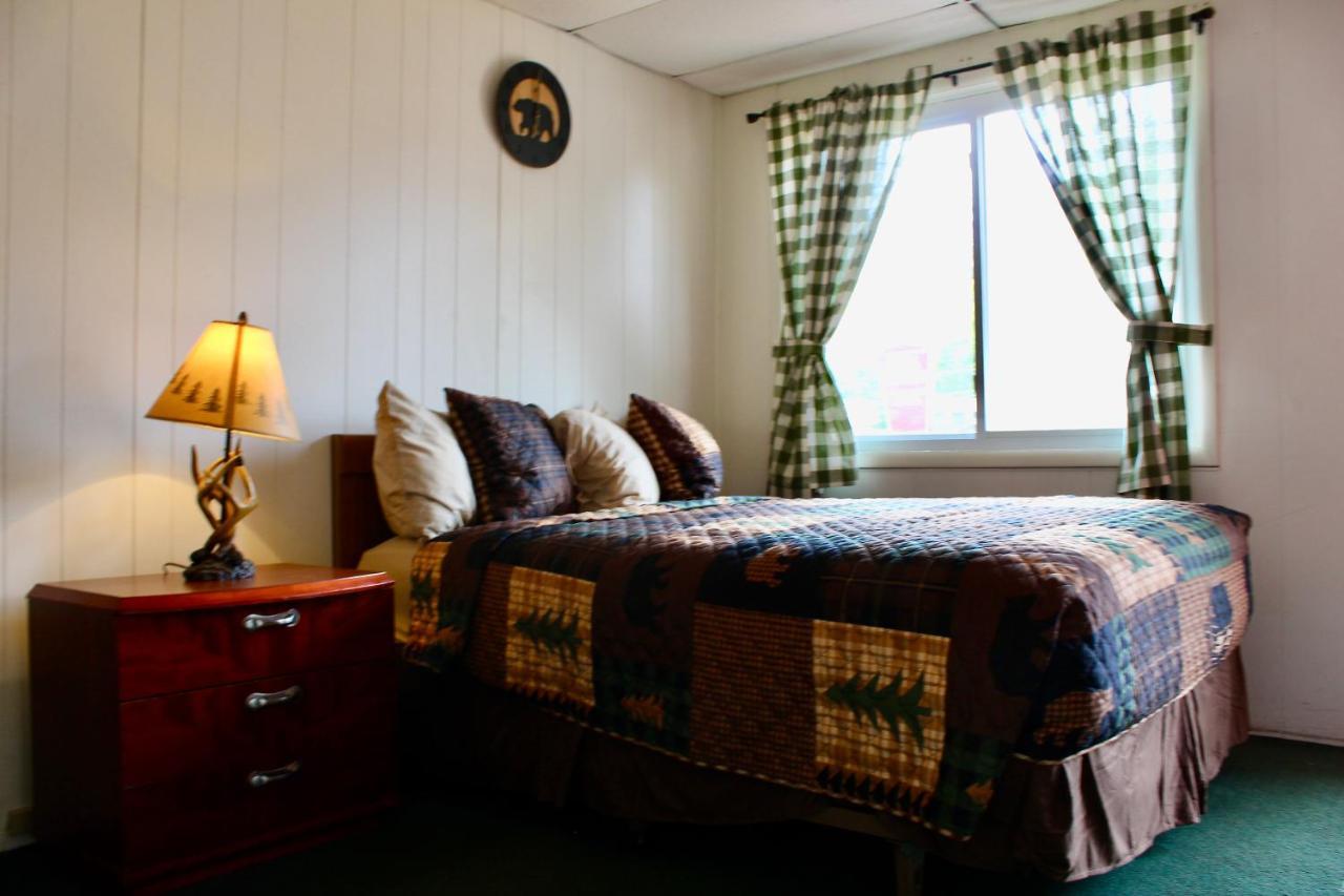 Motel Montreal Lake George Exteriér fotografie