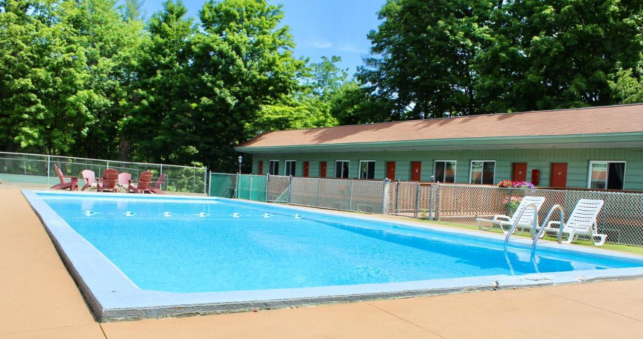 Motel Montreal Lake George Exteriér fotografie