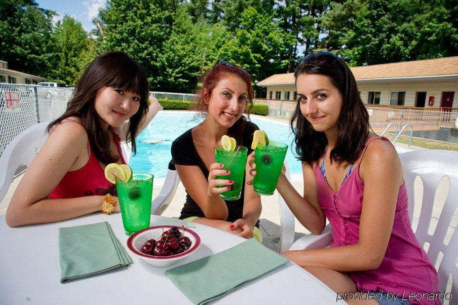 Motel Montreal Lake George Restaurace fotografie